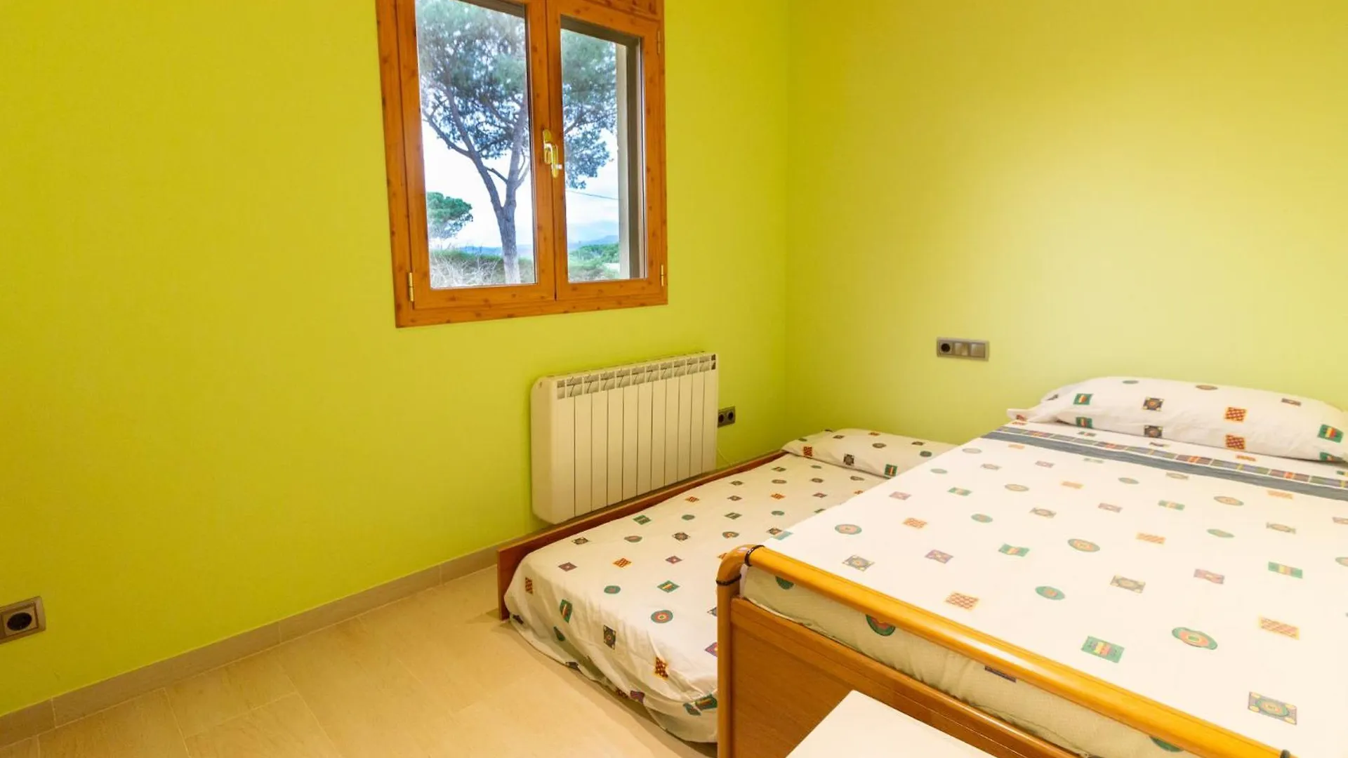 Spacious Countryside Costa Brava Relax Sils 0*,