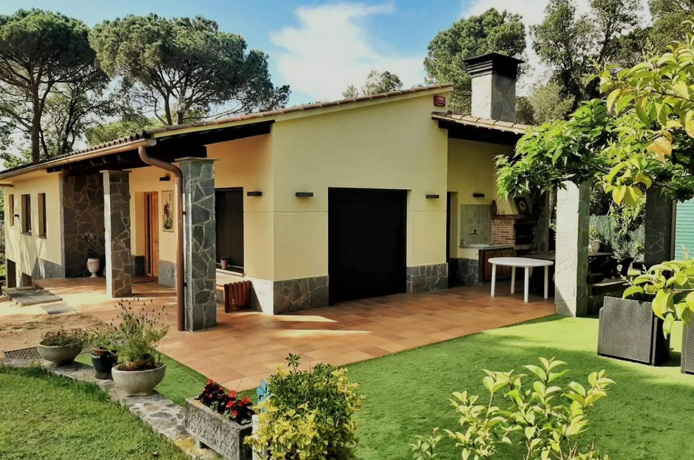 Spacious Countryside Costa Brava Relax Sils